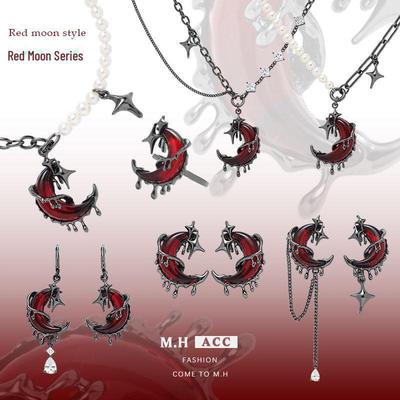 Asymmetrische roosrode maanketting voor vrouwen - Herfst/Winter Europese & Amerikaanse stijl, hoogwaardige trui ketting met modieuze gunmetal hanger.