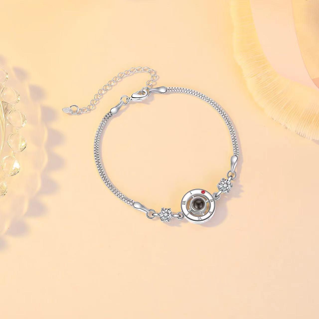 100 Languages Projection Round Bracelet: Stylish Gift for Girlfriend