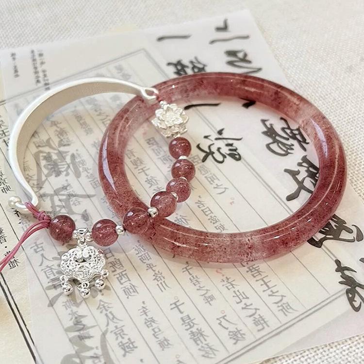 """Manshan Kirschsprache"" Erdbeer-Kristall-Armband-Set Frühjahr und Sommer Neue Mode Leichter Luxus Freundinnen-Armband"""