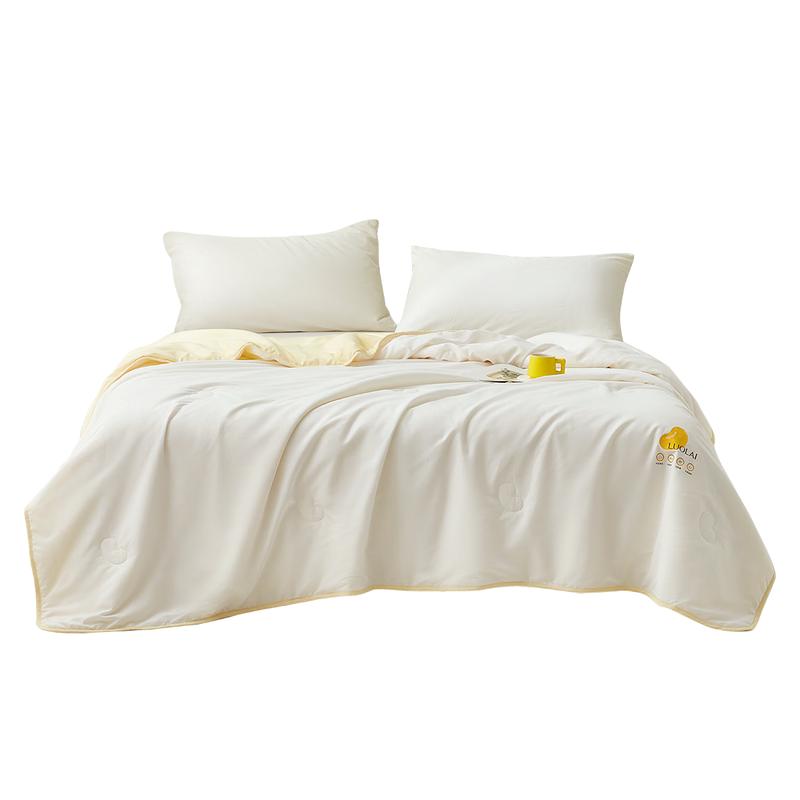 LUOLAI Soybean Fiber Antibacterial All-Season Comforter