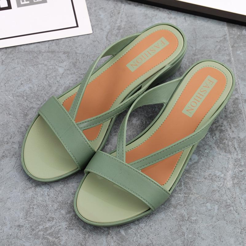 Yuzhihao Women s Stylish Cross Strap Low Heel Sandals with Thick Sole 37