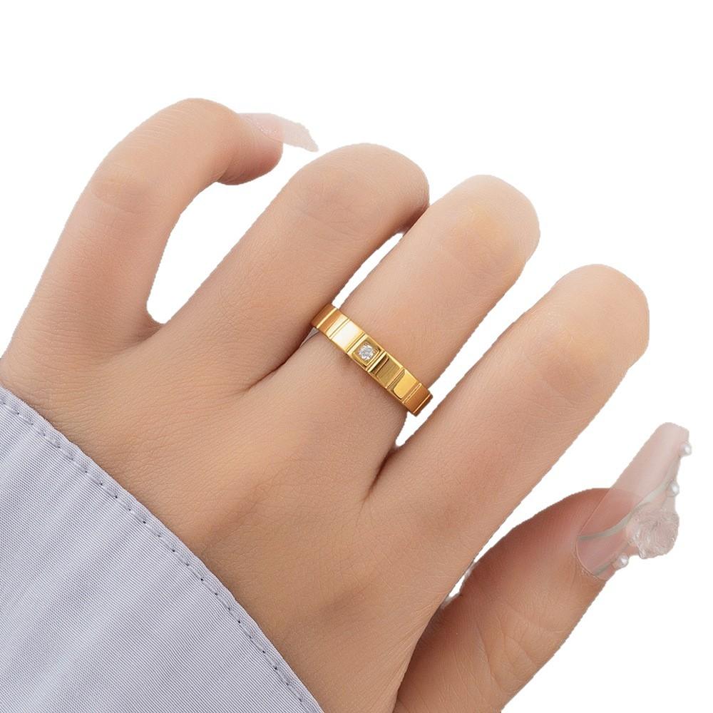 Anello Quadrato Temperamento Premium con Singolo Diamante in Acciaio al Titanio Anello per Coppia Femminile