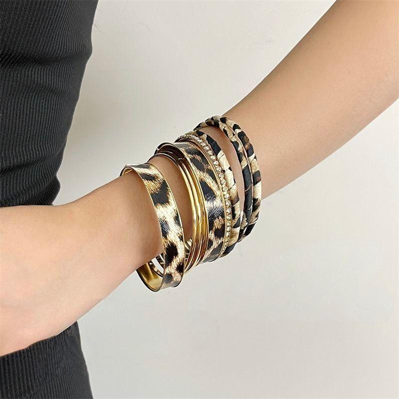 Leopard Print Bracelet for Women, European and American Retro Multi-Layered Stackable Fashion Combination Metal New Style Bracelet Vintage