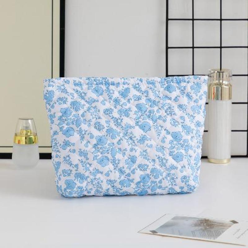 Floral Print Quilted Cosmetic Bagfor Girl Large Toiletry Pouch Organizer for Handbag Cute Women Wash Travel Accessories