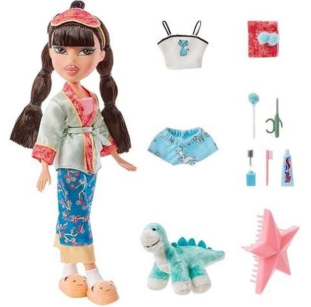 Кукла Bratz Slumber Party Jade модная с 2 пижамами плюшевым животным