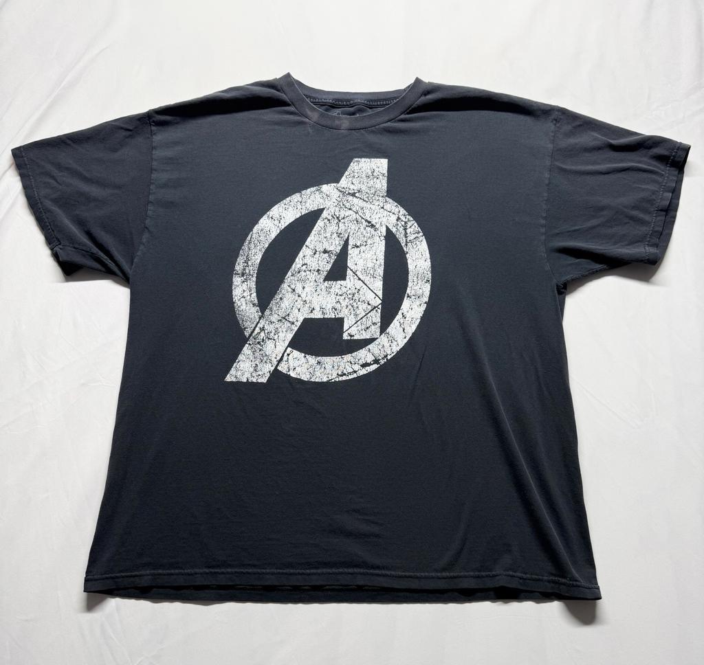 Marvel Avengers Logo Grafik T-Shirt Schwarz 2XL Lizenziertes Superhelden-T-Shirt Unisex T-Shirt