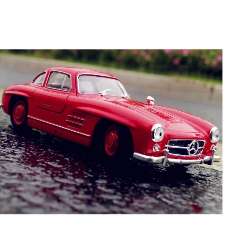 WELLY 1/24 Mercedes Benz 300SL Alloy Scale Model Car Model Diecast Metal Static Collection Children Toy Car Vehicles Gifts