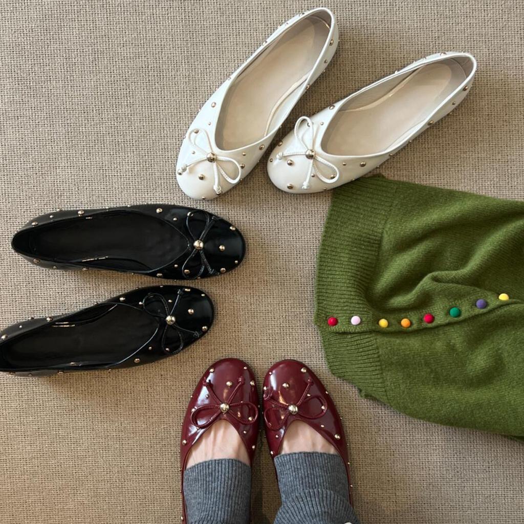 New Women Flat Shoes Autumn Round Toe Shallow Mouth Patent Leather Butterfly Knot Rivet Casual Shoes Soft Sole Single Shoes