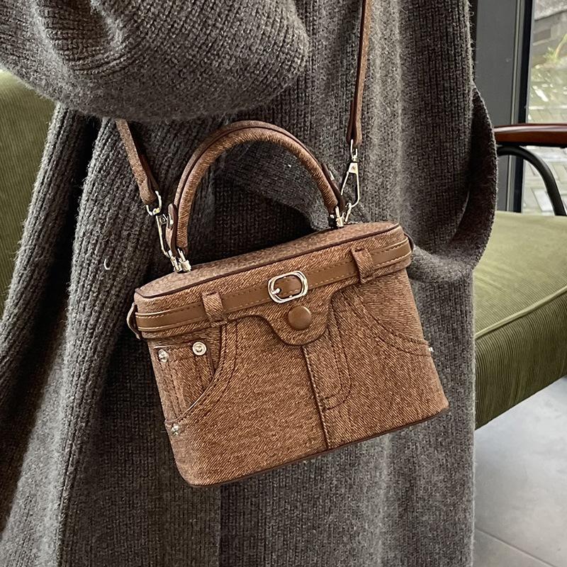 Trendy Korean version of fashionable denim texture hand-carried box bag, personalized versatile niche design messenger bag woman