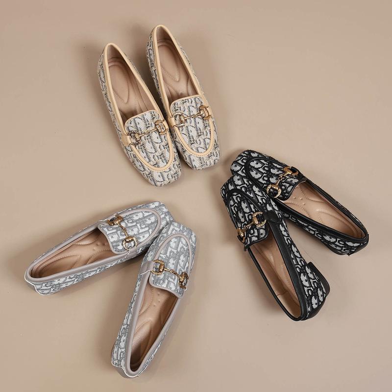 Spring of the Year, the New Korean Version of the Versatile Cloth Doudou Shoes, One-pedal Flat-soled Single Shoes, Women's Lazy Shoes