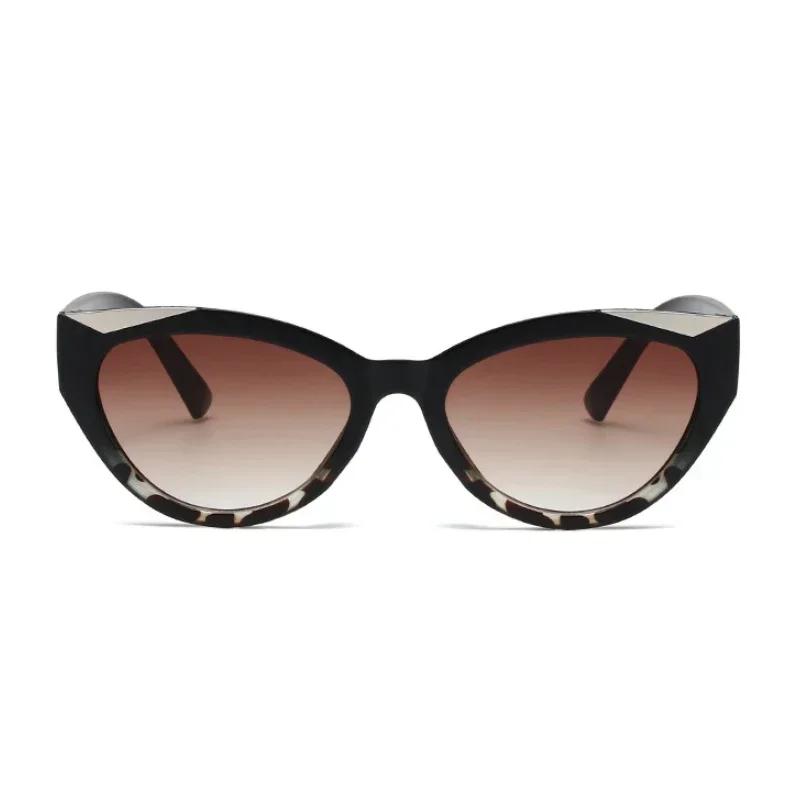Retro Square Fashion Sunglasses Women Men Vintage Style Casual Trendy Small Female Male