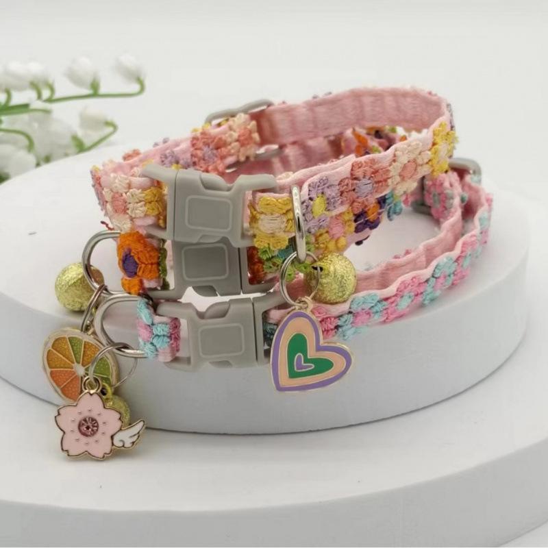 1 Stück Haustierhalsband mit Glöckchen Cartoon Pfotenabdruck Bunt Hund Welpe Kätzchen Halsband Verstellbar Sicherheitsglocke Klingel Halskette Haustier Zubehör