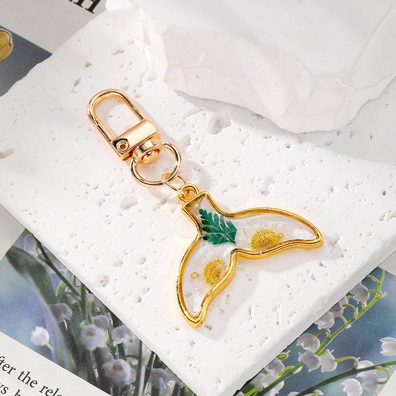 1PC Butterfly & Fishtail Colorful Resin Keychain Creative Waterdrop Metal Plated Dried Flower Key Holder Irregular-shaped