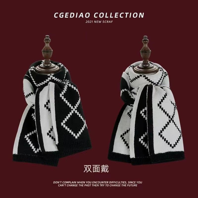 Red Christmas tree knitted scarf female autumn and winter warm versatile student couple Christmas gift green wool scarf