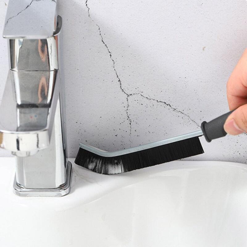 Minimal crevice cleaning brush