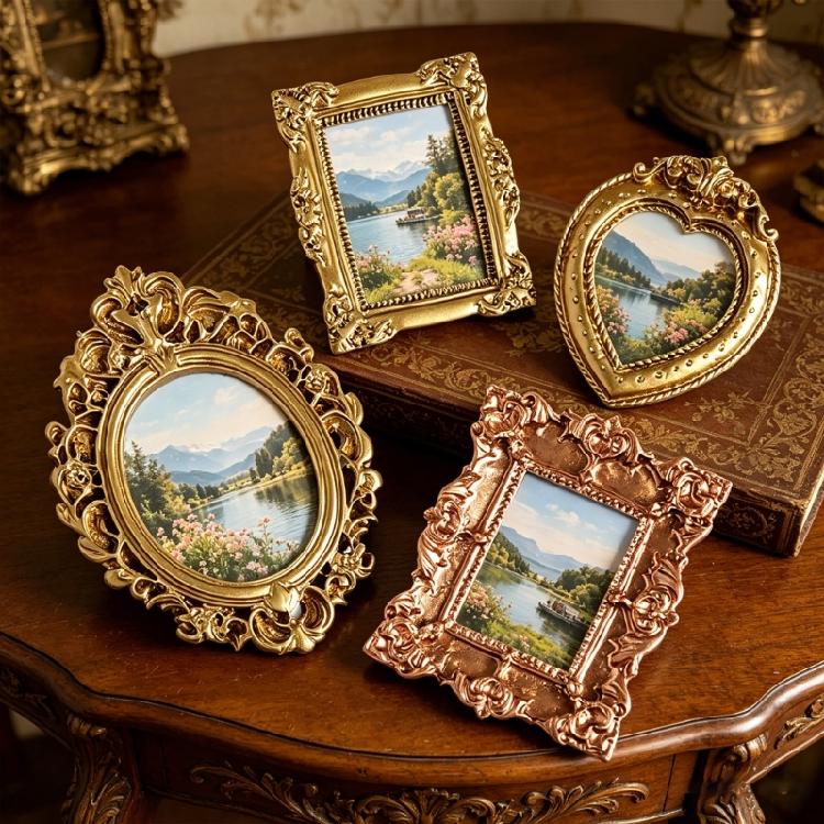 4 Pièces Mini Cadre Photo Tiny Baroques Orné pour Bijoux DIY Affichage Décorations Murales Petit Cadre Photo Antique en Résine