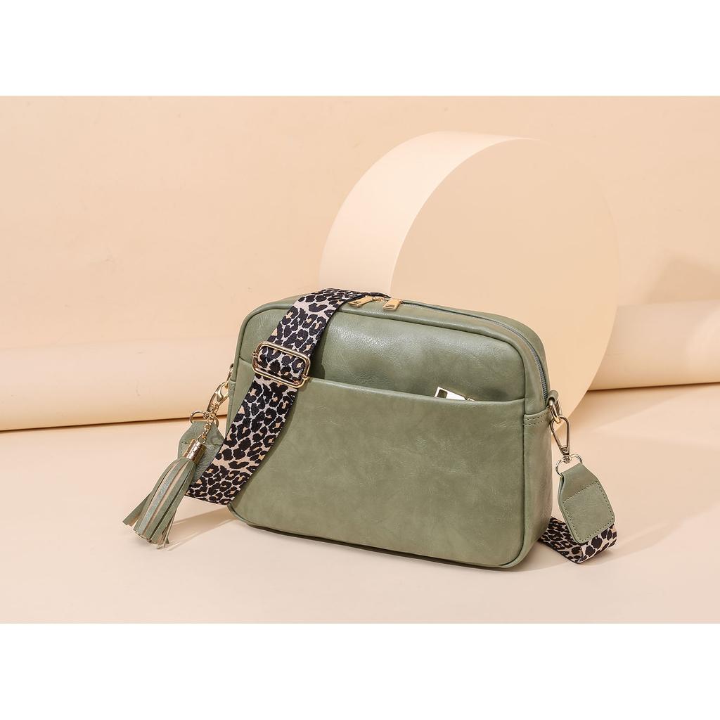 Women's Leopard Guitar Strap Crossbody Bags PU Leather Bag All-matching Shoulder Bags Retro Tassel Messenger Bag Purse