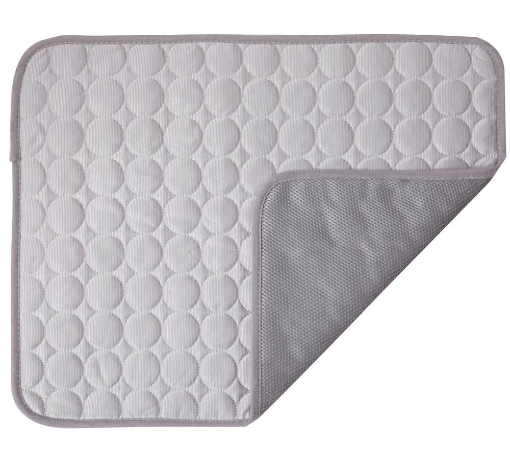 

Summer Cooling Pet Mat: Ice Silk Mat for Dogs and Cats 40x30 XS светло-серый