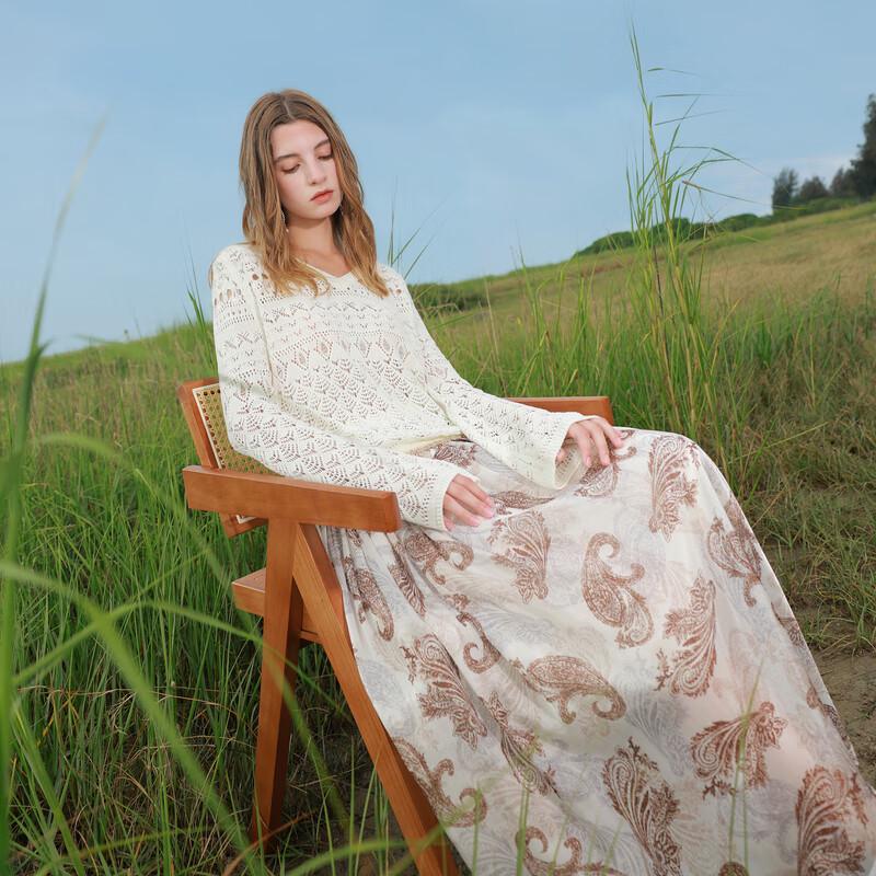 

Женский свитер Sancai с V-образным вырезом и ажурной вязкой M (160/84A)