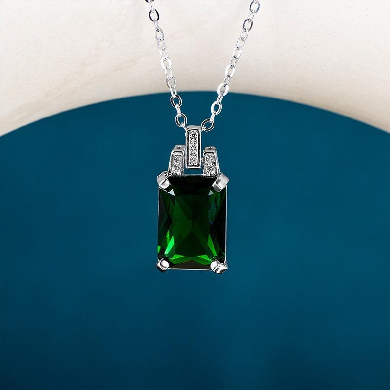925 Sterling Silver Pendant Necklace for Women Fashion Luxury Emerald Cut Green Cubic Zirconia Party Wedding Fine Jewelry Gift