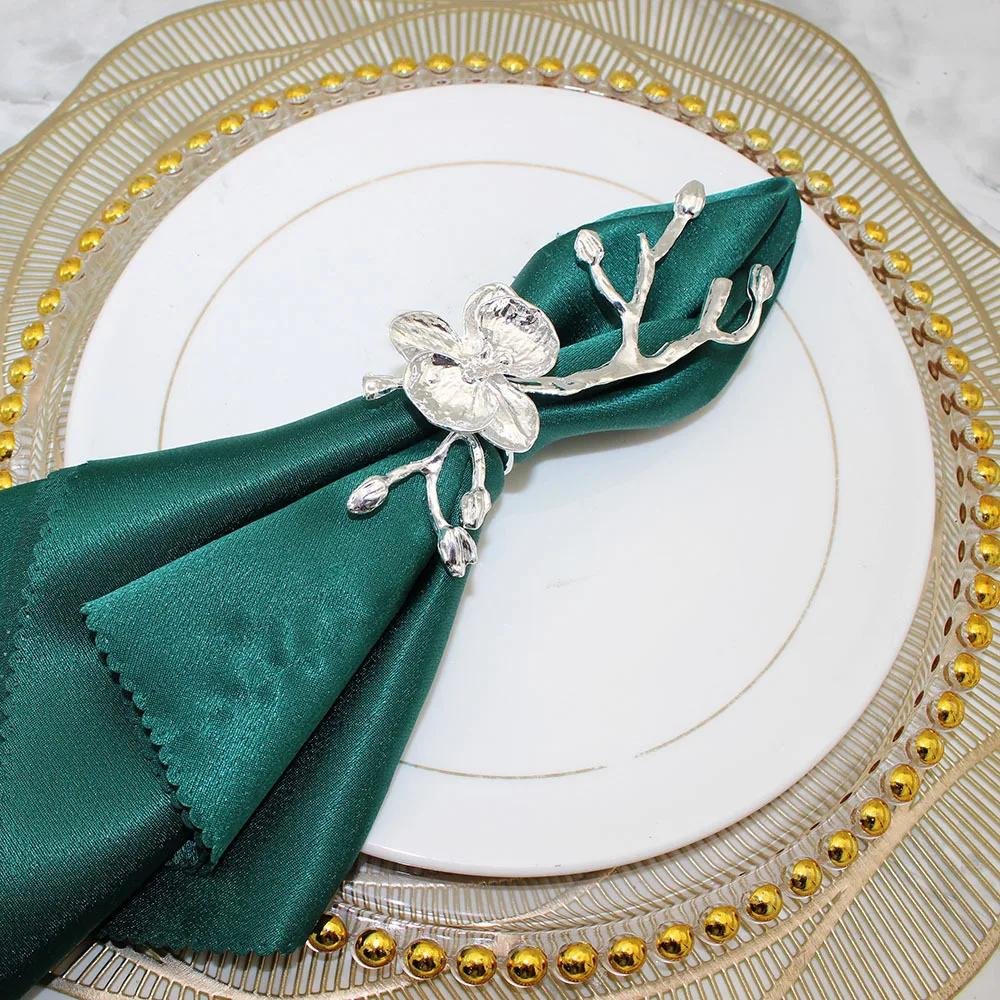 4PCS Plum Blossom Metal Napkin Rings,Christmas Gold Color Napkin Buckles,Napkin Holder for Home Dinning Room Hotel Table Decor