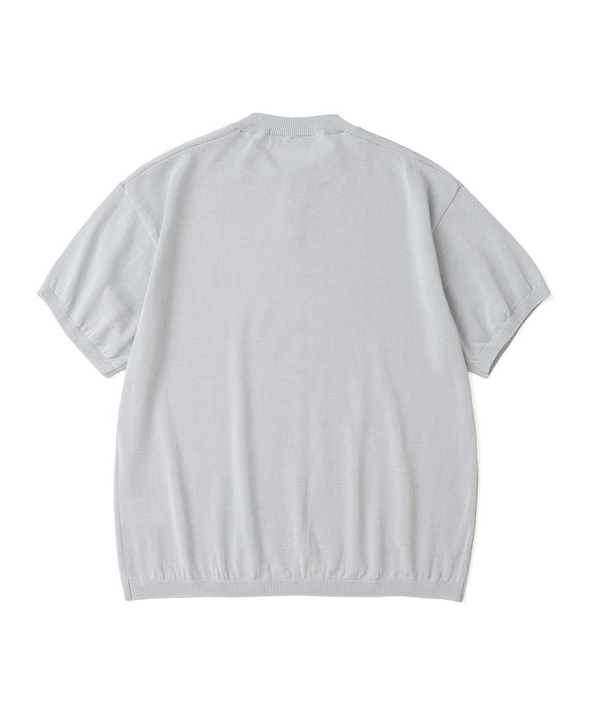 KNITTED Shellon Cooling Single Crop Henley Neck Knit Light Grey