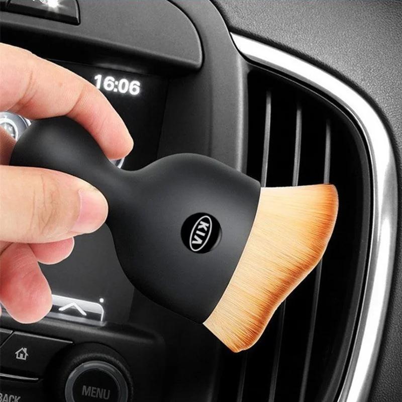 GYQJ3 Car Interior Dust Brush Soft Cleaning Tool For KIA Ceed Sportage Rio Optima Picanto K5 K9 Soul Sorento Air Vent Gap Cleaner