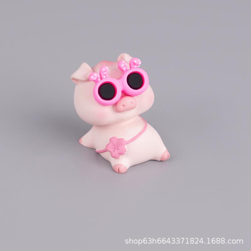 

Pink Piggy Cute Resin Handicraft Ornament Cute Pig Student Gift Creative Home Ornament Car Pendulum
