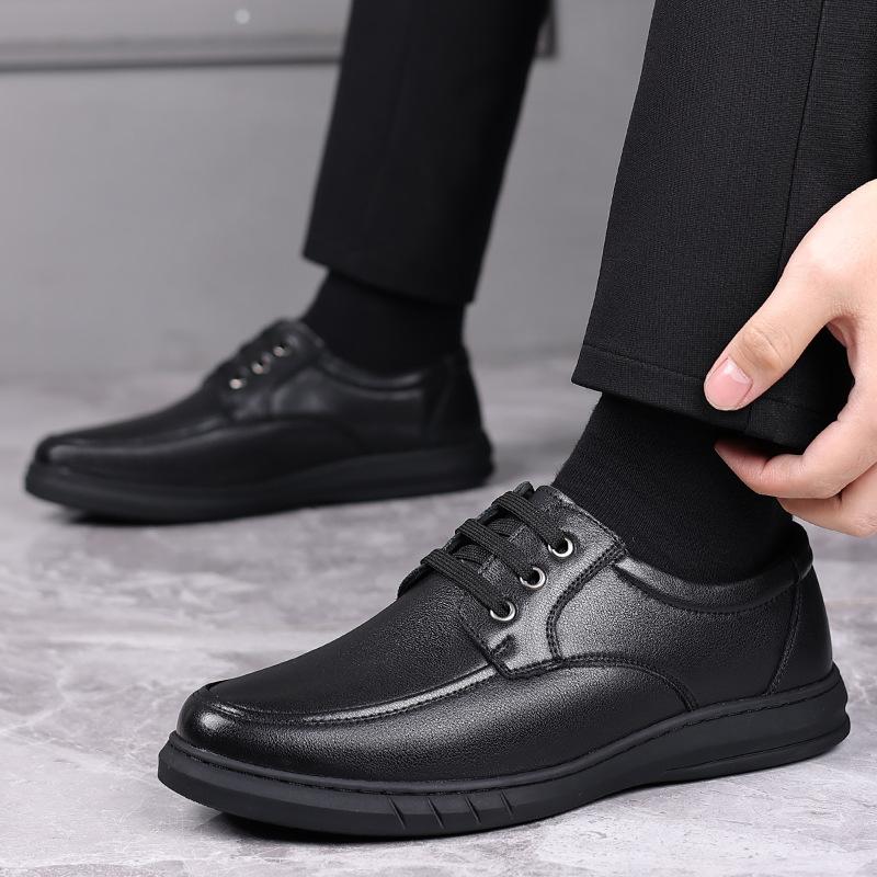 Sapatos de couro masculinos outono cadarço couro bovino cano baixo sapatos preguiçosos de um pedal meia-idade e idosos crianças 2025