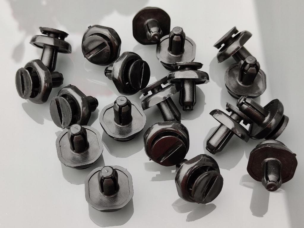 10x ENGINE COVER PIN TOYOTA AVENSIS T25
