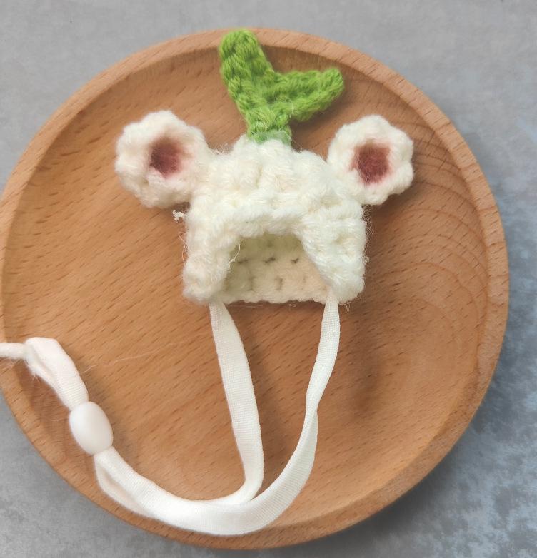 Valentine's Pearl Desktop Goose Set with Mini Knitted Hat & Adjustable Wings Clothing