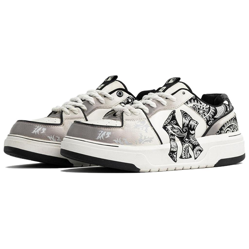 MLB Chunky Liner Slip Resistant Low top Skateboard Shoes Unisex Black White 3ASXCA12N-50WHS(Team113-BOX)
