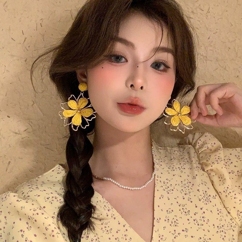 Steel Needle Flower Star Pendant Earrings Sweet Niche Temperament Earrings Exquisite Versatile Fashion High-end Earrings