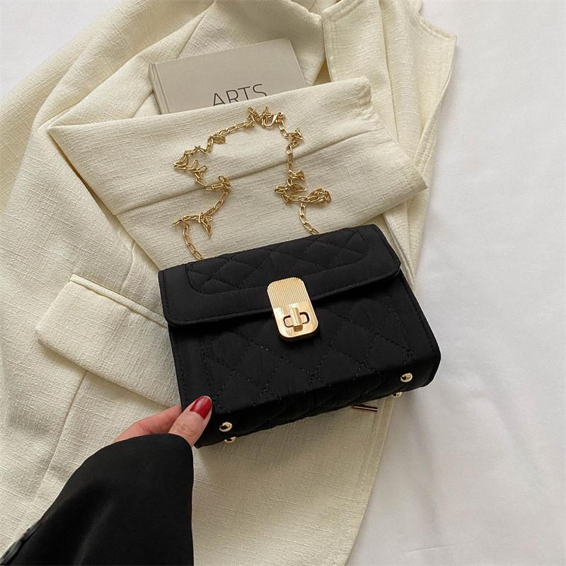 Fashionable Street Style Pu Shoulder Bag Trendy Square Bag For Women 2023 чёрный