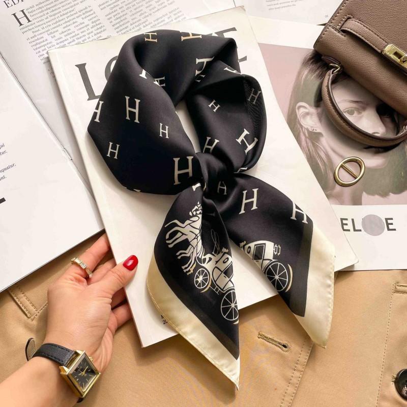 Elegant Silk-Like Square Scarf Women Korean Style Print Neck Lightweight 70x70cm Nylon Fashion Accessory