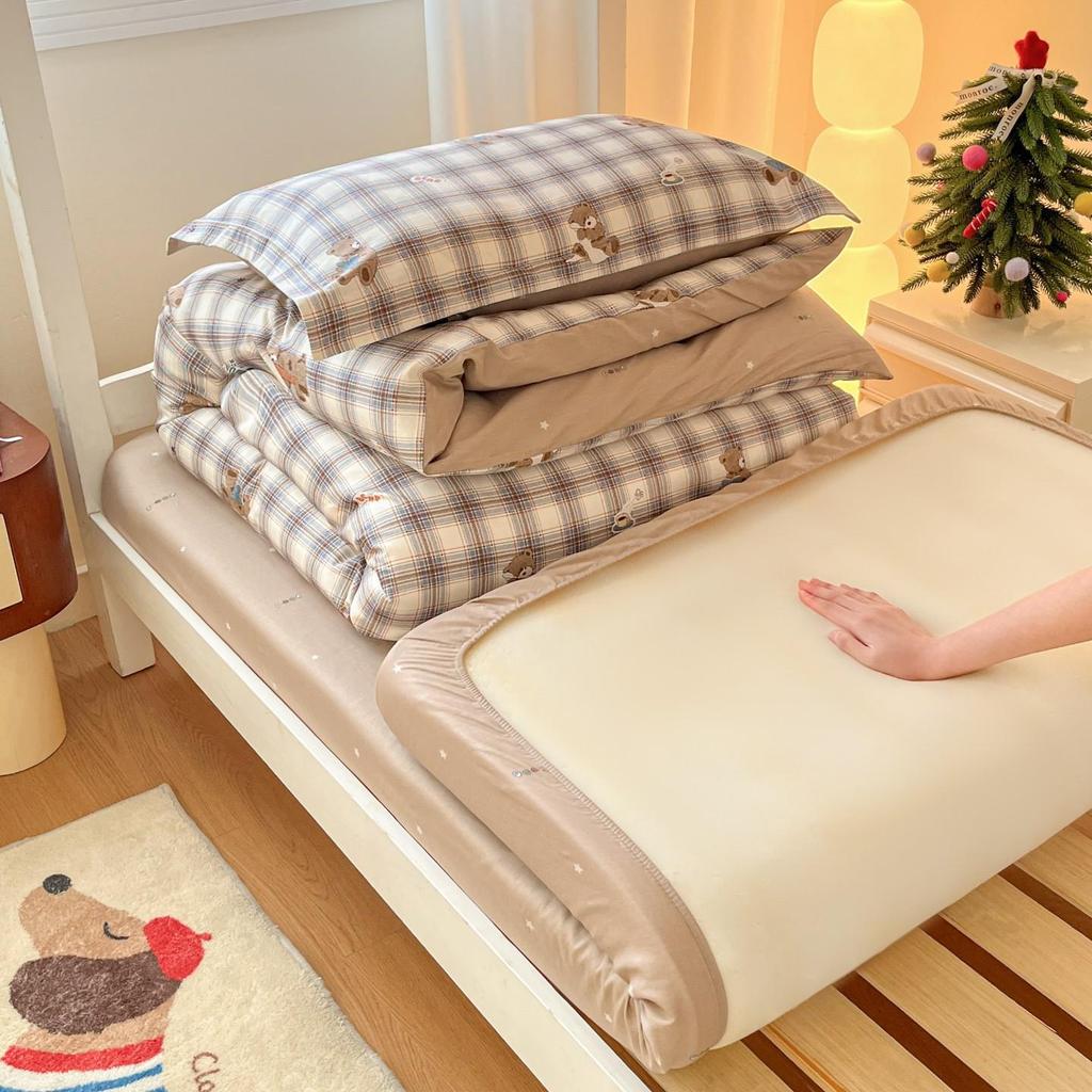 2026 New Cotton Printed Dormitory Bedding: Three- or Four-Piece Set for Single Bunk Beds