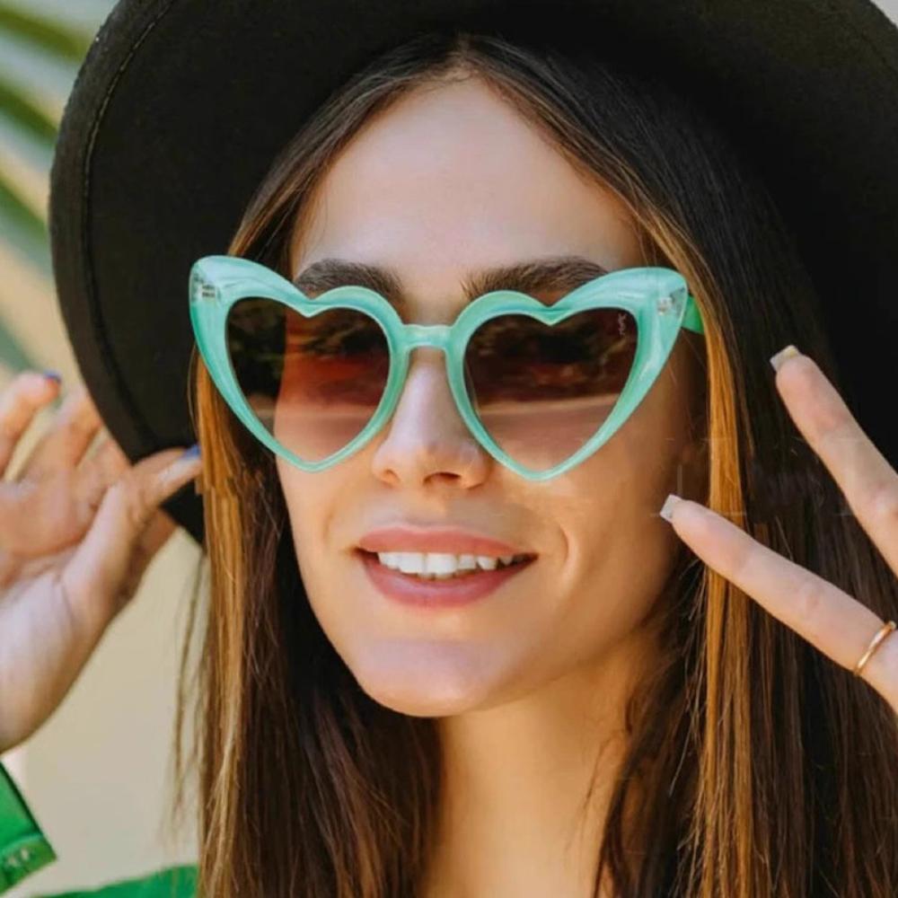 Vintage Heart-Shaped Sunglasses for Women Girl Fashionable Beach Party Birthday Photo Eyewear Luxury Brand Designer Sun Glasses