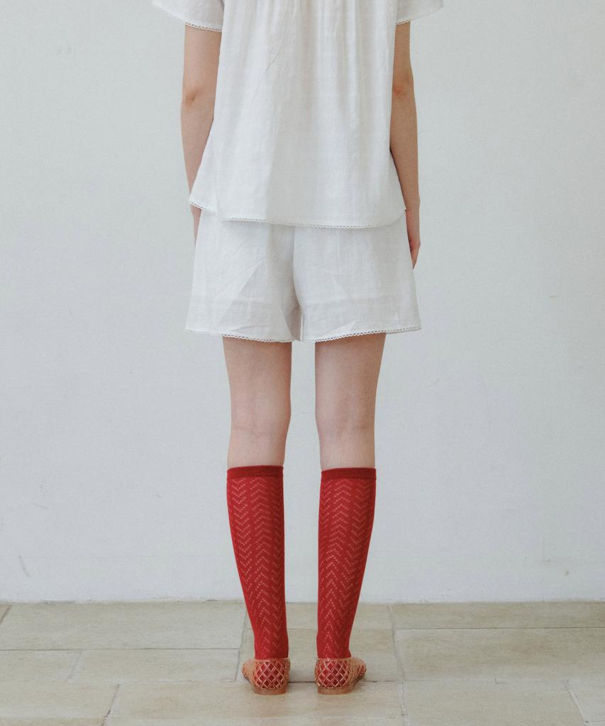 Mais Lace Trimming Banding Shorts / White
