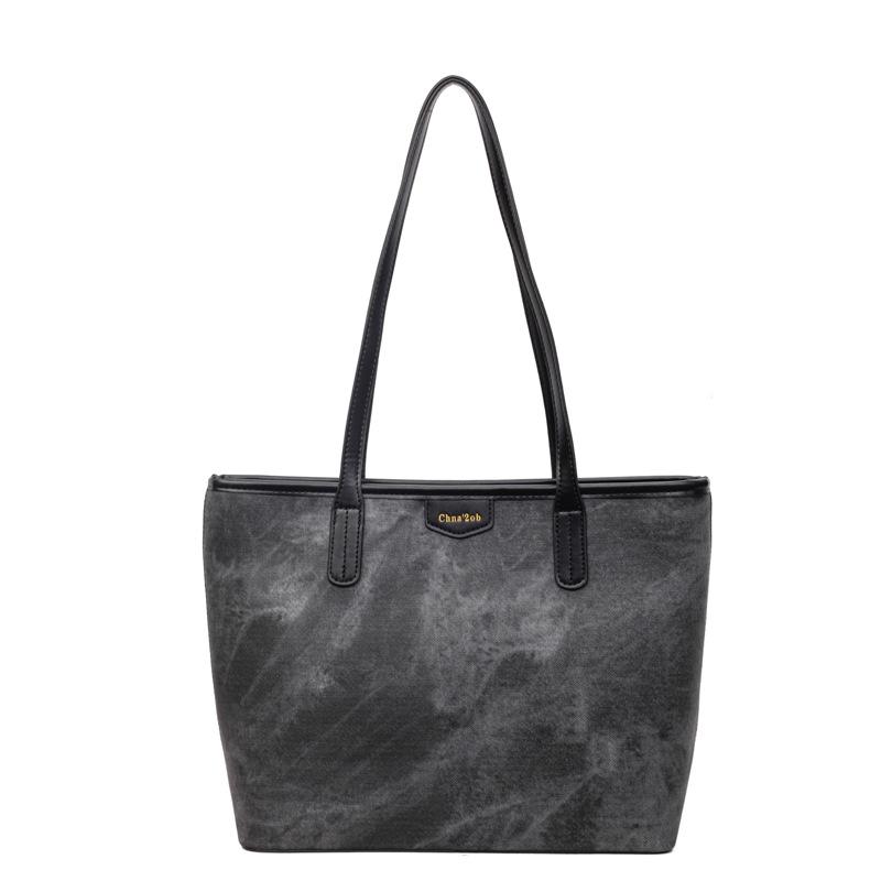Textured casual commuter bag women's new fashion popular shoulder bag large capacity tote bag