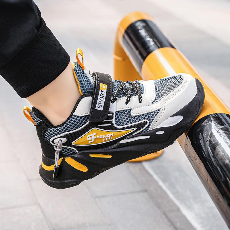 Spring and Autumn new mesh breathable children's sports shoes, light and non-slip boys' casual running shoes, Korean version of fashion shoes