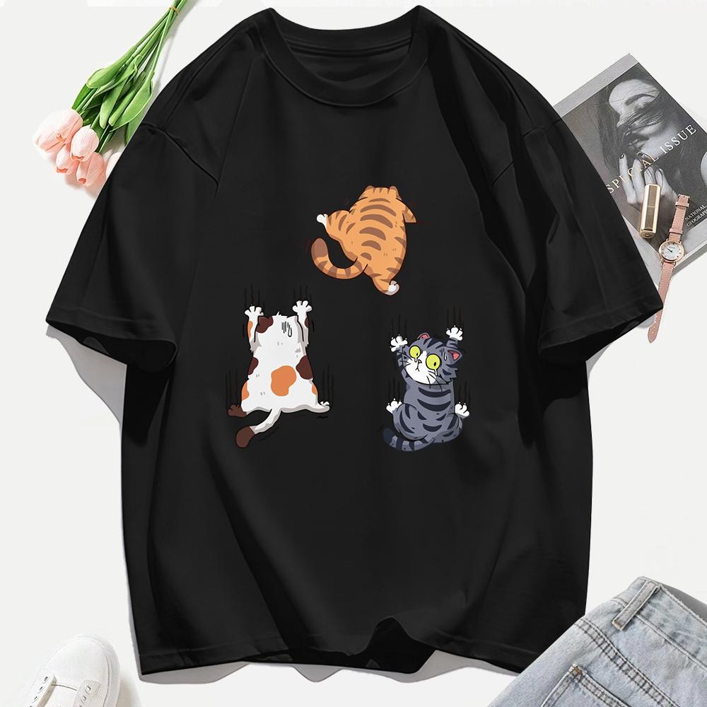 Three Cats Climbing Upwards And Escaping Print T-Shirt Women Soft Y2K T Shirts Cotton Casual Woman Clothes Crewneck Oversize Top