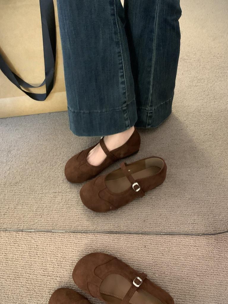 Suede small leather shoes flat spring and autumn word with soft sole Doudou shoes evening commuting shoes