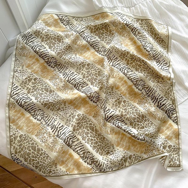 New fashion high-end silk scarf sunscreen women's printed square scarf versatile light luxury silk scarf hair accessories temperament scarf