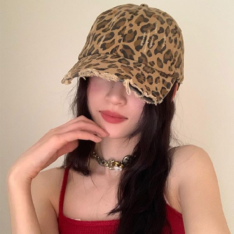 Cool Distressed Leopard Print Baseball Hat For Female and Teens Eye Catching Sun Hat For Streetwear Outdoor Actvitiy