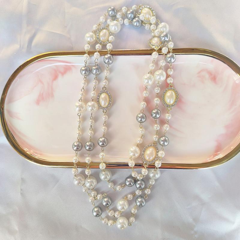 "2024 Light Luxury Pearl Necklace: Elegant Long Sweater Chain for Women, Perfect for Autumn & Winter"