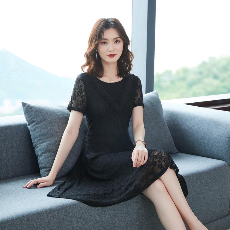 2023 Summer Plus Size Black Lace Skirt Dress - Fashionable, Slimming Women's Wear