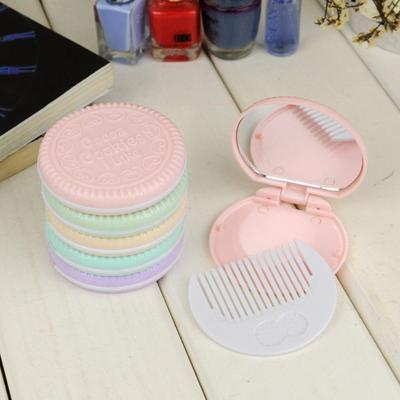 Mini 2 In 1 Comb Mirror Set Pocket Mirror Portable Makeup Mirror with Comb Set Cute Folding Comb Chocolate Cookie Shaped Travel