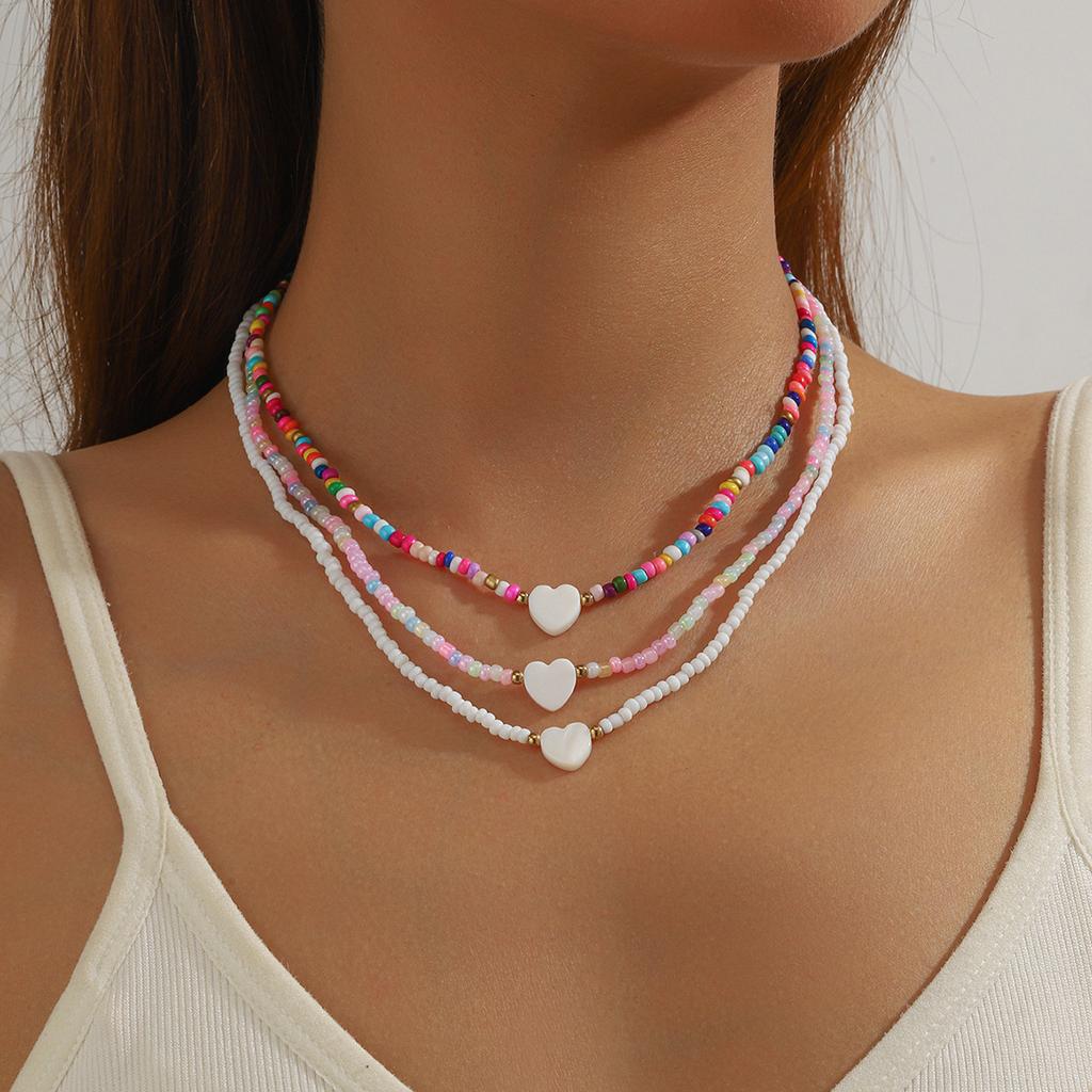 European, American Bohemian Retro Colored Rice Beads, Love Fritillary Necklace, Simple and Versatile Temperament Stacked Necklace Decoration