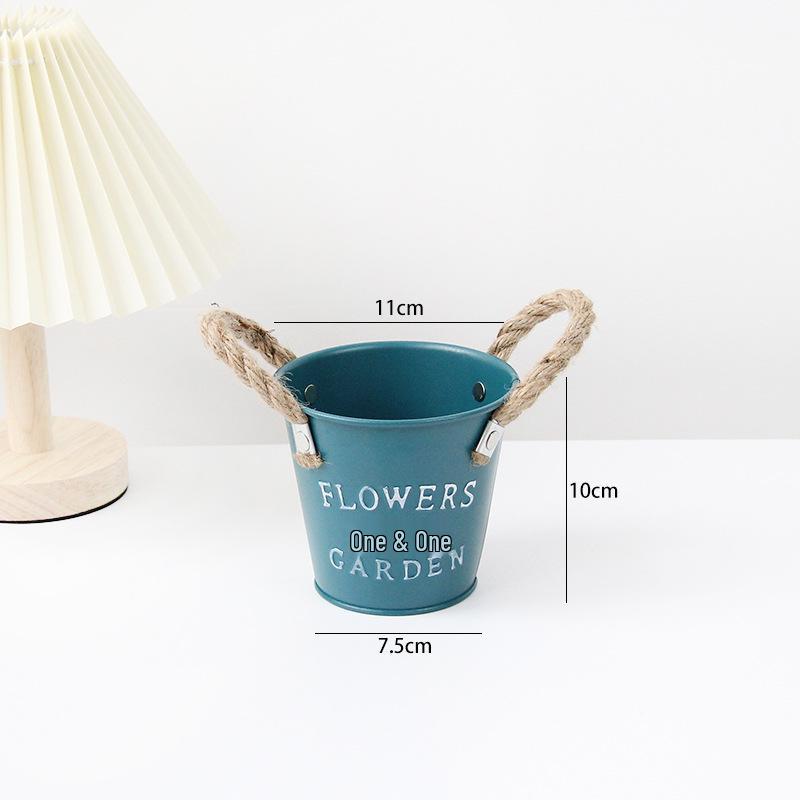 Small Retro Distressed Whitewashed Tin Flower Pot for Tabletop or Balcony Decor, Ideal for Succulents and Iron Lettering