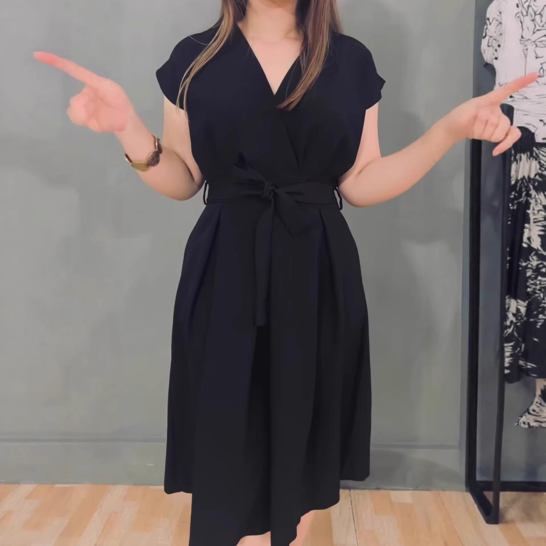 

2026 V-Neck Solid Color Waist-Cinching Dress with Large Hem in Black, Available in Long and Short Sleeves for European and American Styles XXL чёрный